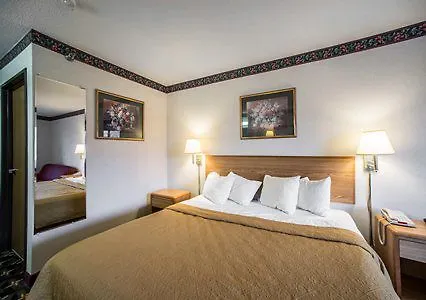 Quality & - St Louis Hotel