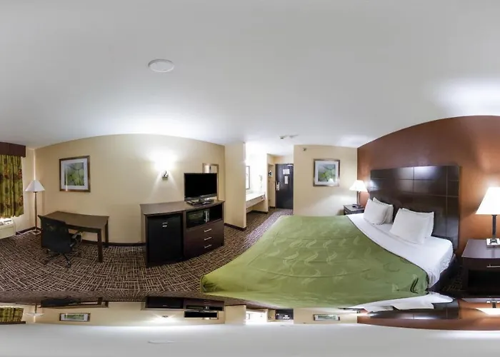 Quality & - St Louis Hotel