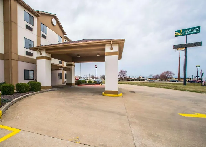 Hotel Quality & - St Louis 3*