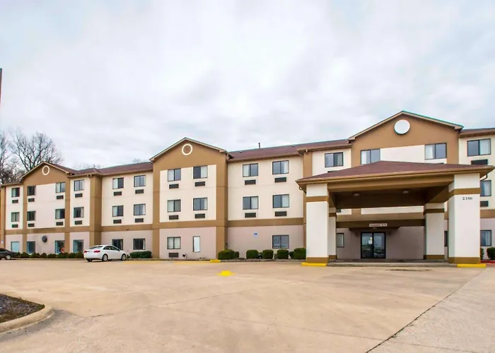 Quality & - St Louis Hotel